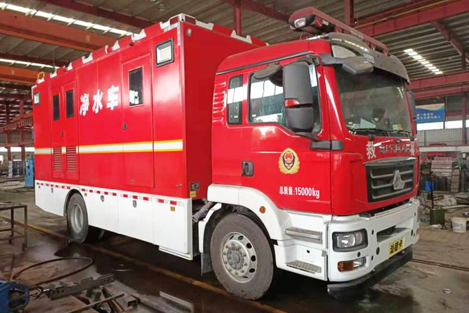 國六重汽豪沃凈水車